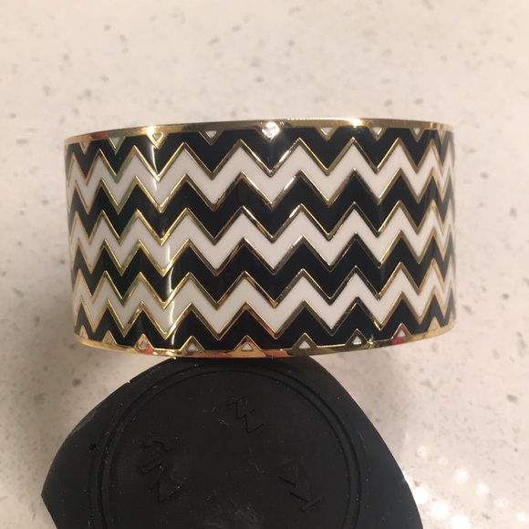Kate Spade bracelet  Chevron - Picture 2 of 5